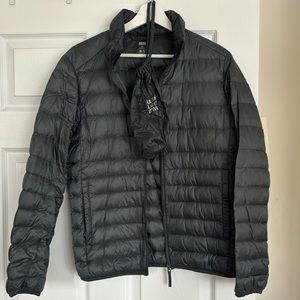 Uniqlo packable ultra light down puffer jacket
